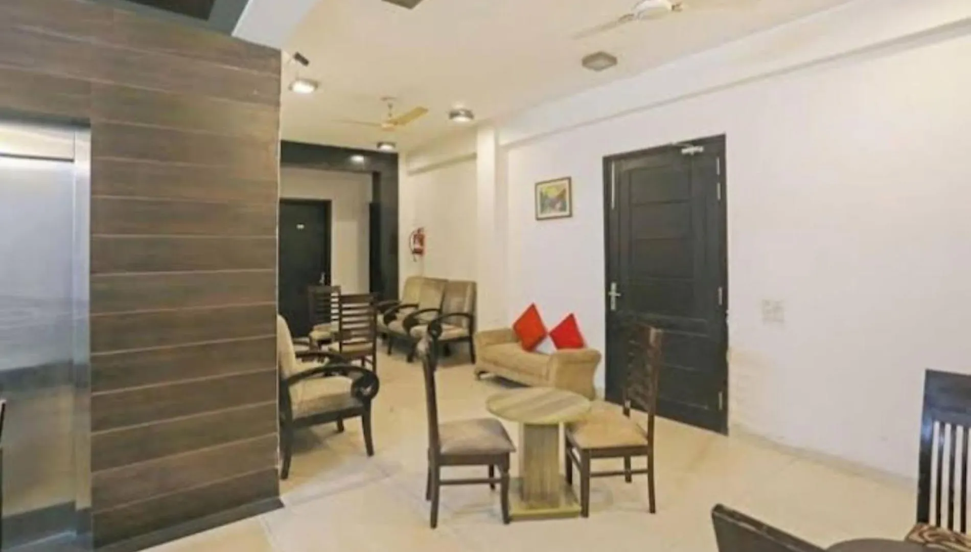 Apartament Opo Ministar Gurgaon Indie
